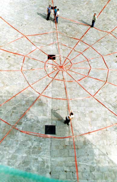 Il reale invisibile la ragnatela